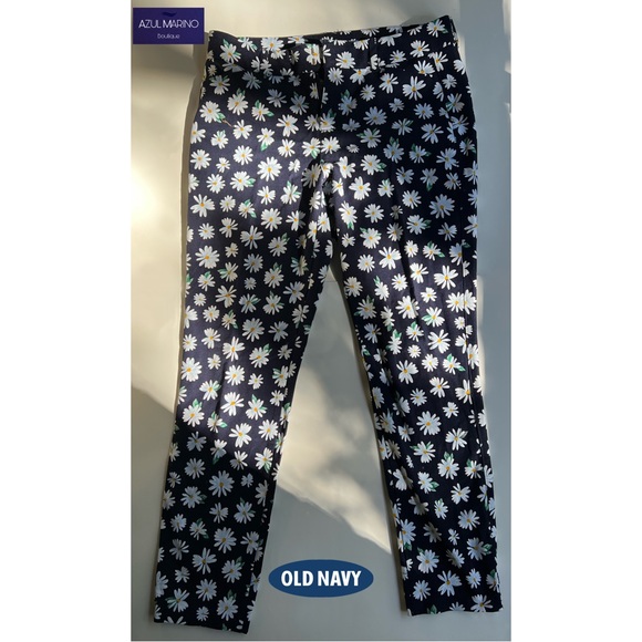 Old Navy — Pixie Ankle Pants W/ Daisy Print • Pantalones con diseño de flores• - Picture 3 of 10
